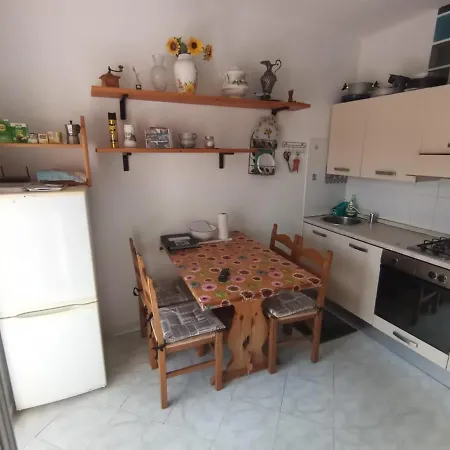 Casa Albarosa, 10 Min Walk Train Station, Free Parking. דירה לה ספציה